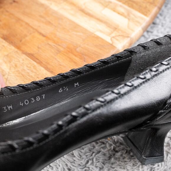 STUART WEITZMAN Pewter Black Comfort Tassels Whip Stitch Loafer Shoe 6.5M Spain - Picture 5 of 6